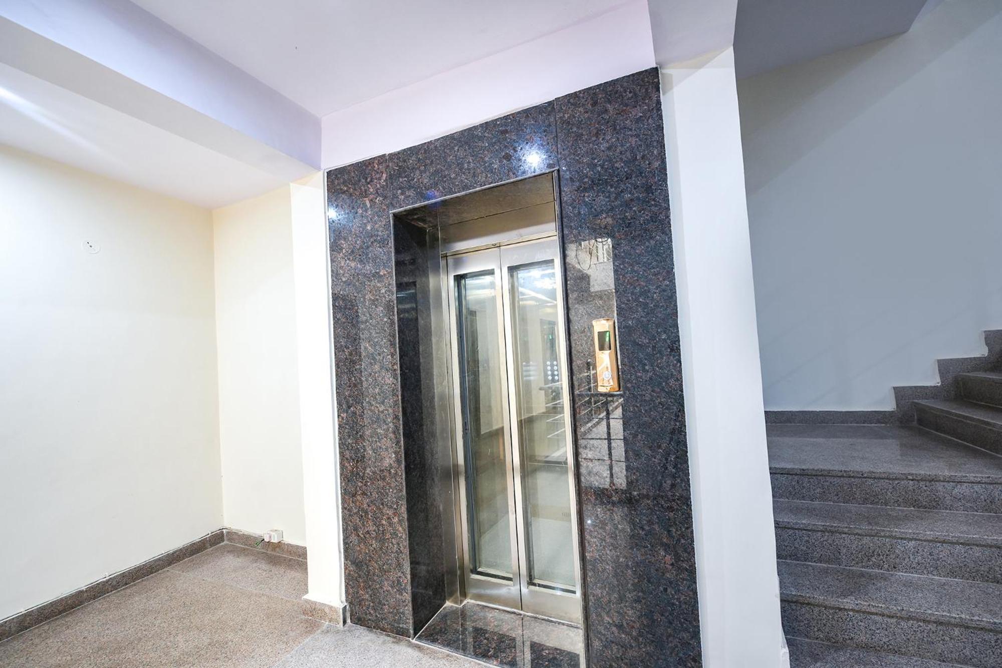 Fabhotel The Yashobhumi Near Yashobhoomi Convention Centre Делі Екстер'єр фото